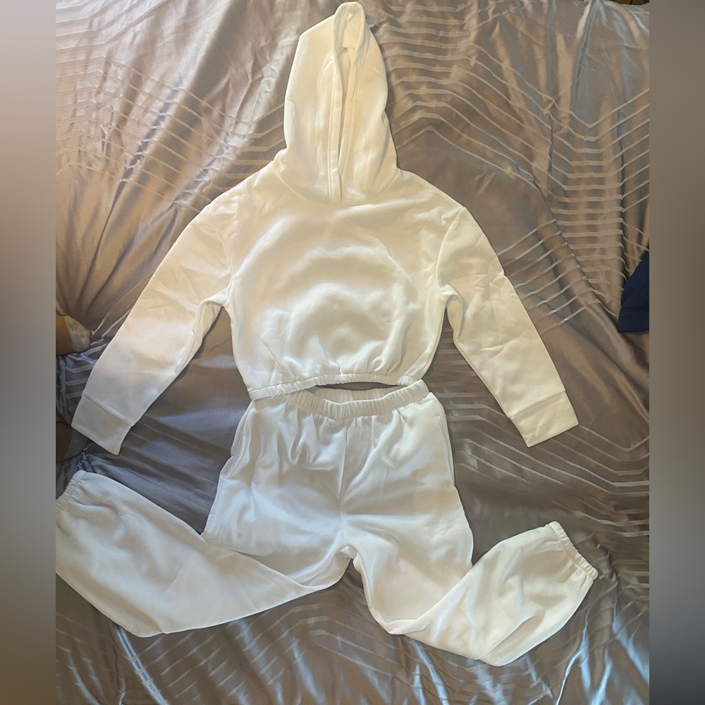 White Sweat Set
